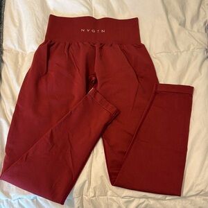 NVGTN leggings solid seamless carmine red leggings